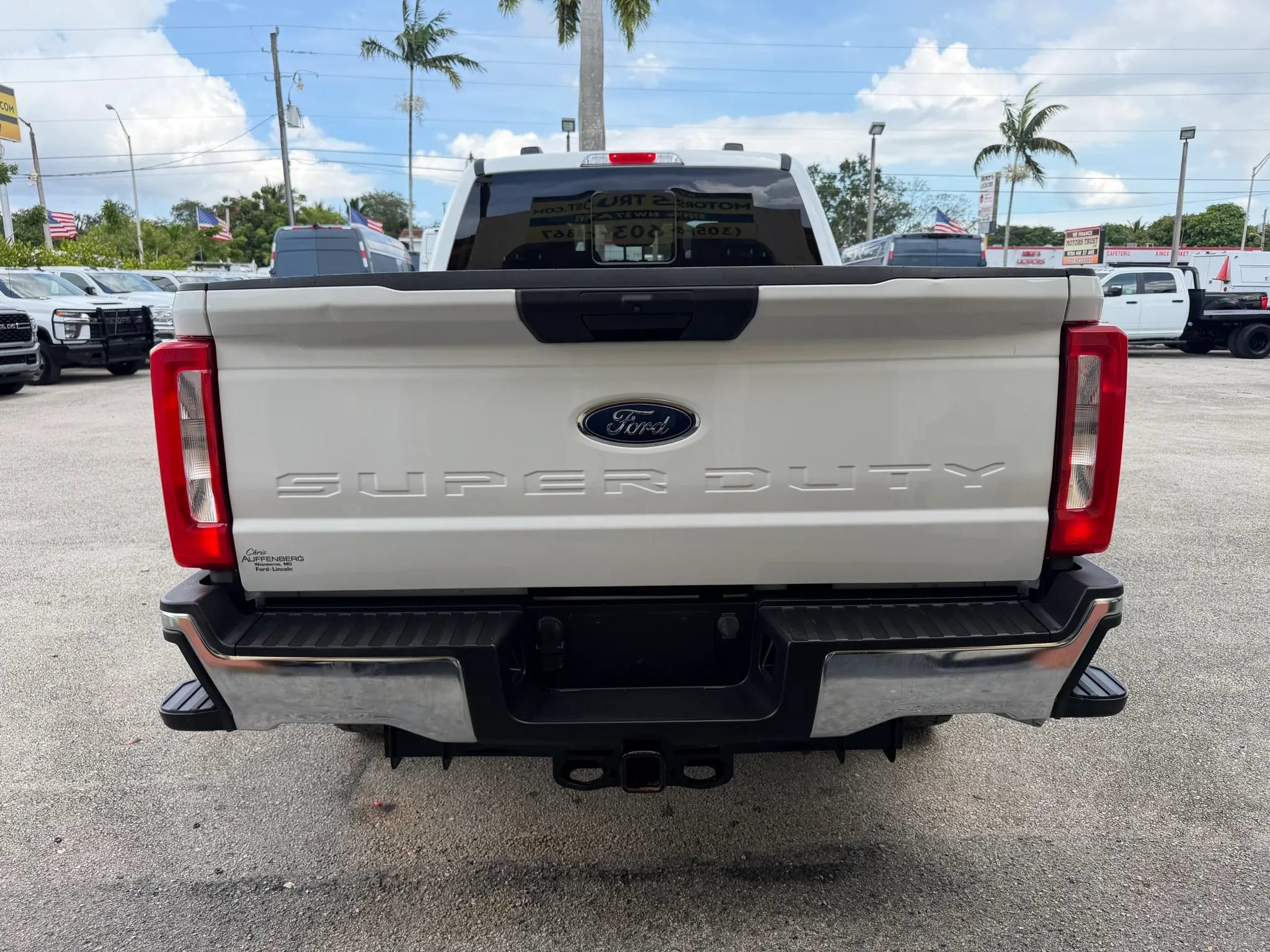 Used 2023 Ford F250 XLT w/ FX4 Off-Road Package AWD/4WD image 4
