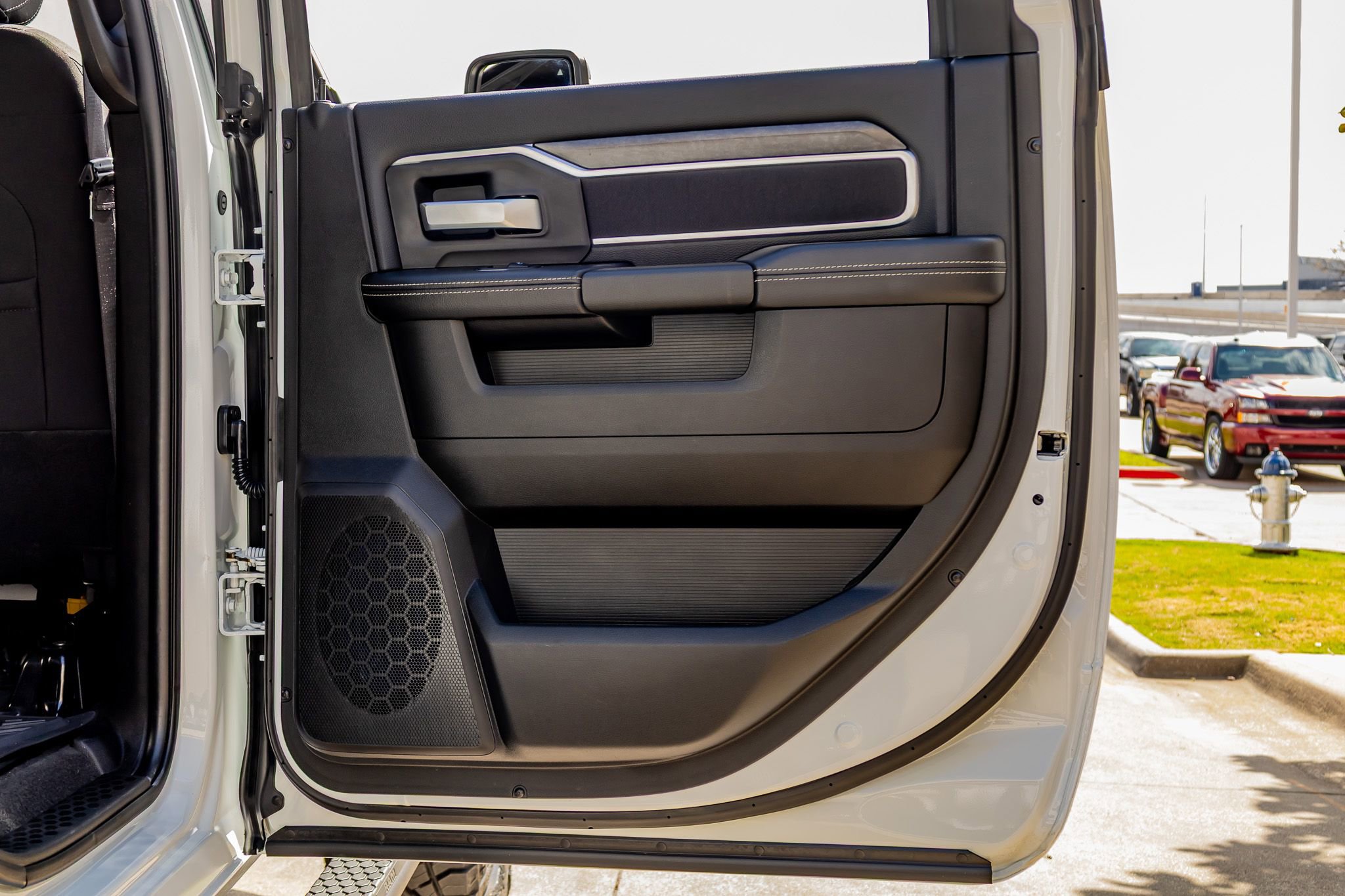 Used 2024 RAM 2500 Big Horn w/ Night Edition image 40