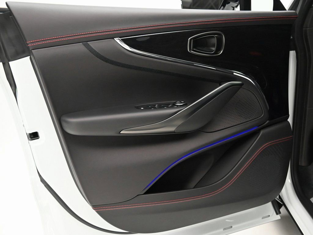 New 2026 Aston Martin DBX 707 image 17