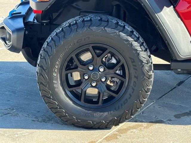 Used 2024 Jeep Wrangler Unlimited image 5