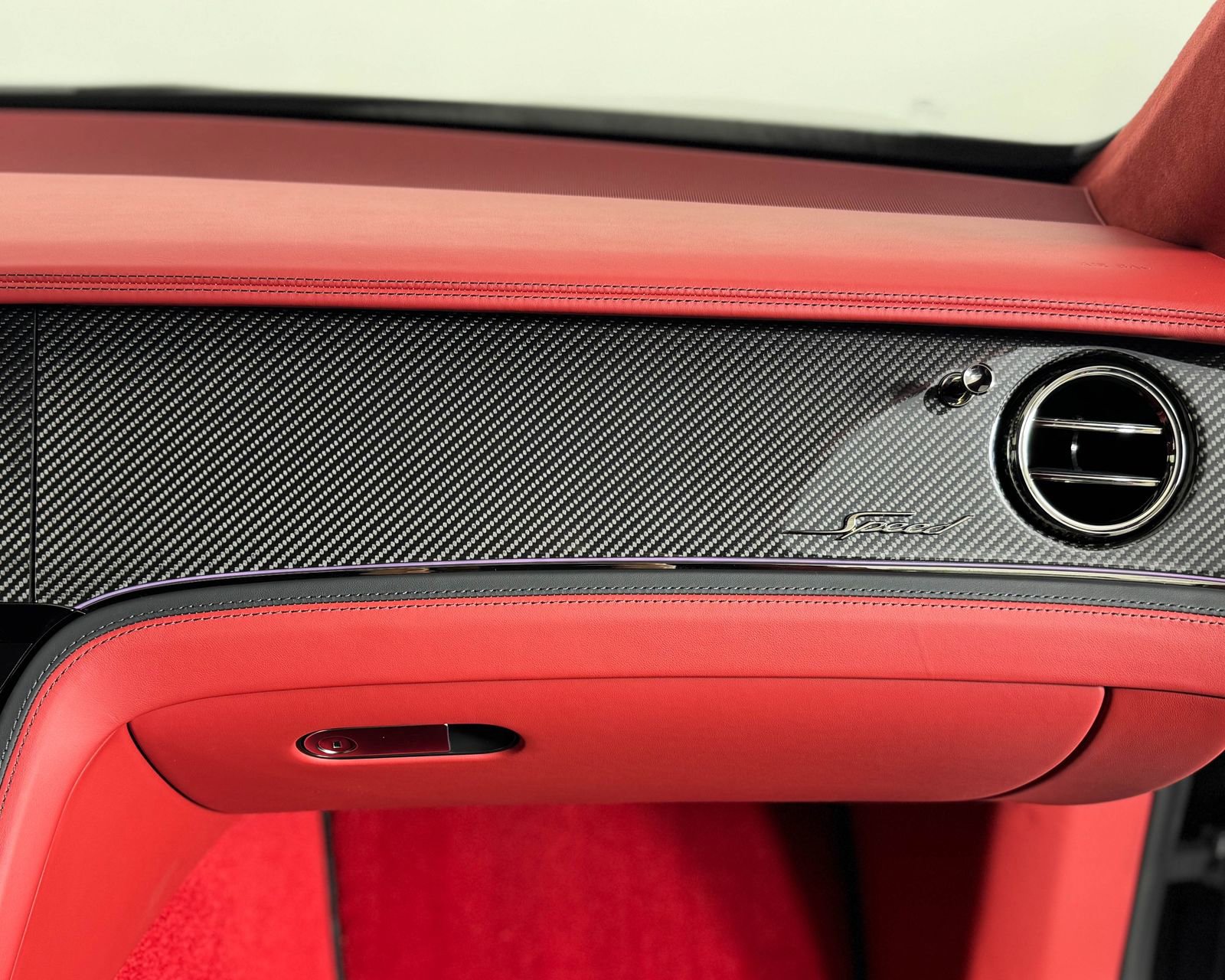 New 2025 Bentley Flying Spur Plug-In Hybrid image 30