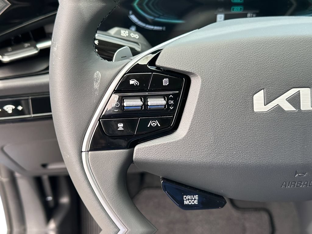 New 2026 Kia Niro EX FWD image 18