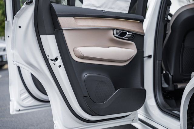 New 2026 Volvo XC90 B6 Ultra w/ Protection Package AWD/4WD image 37