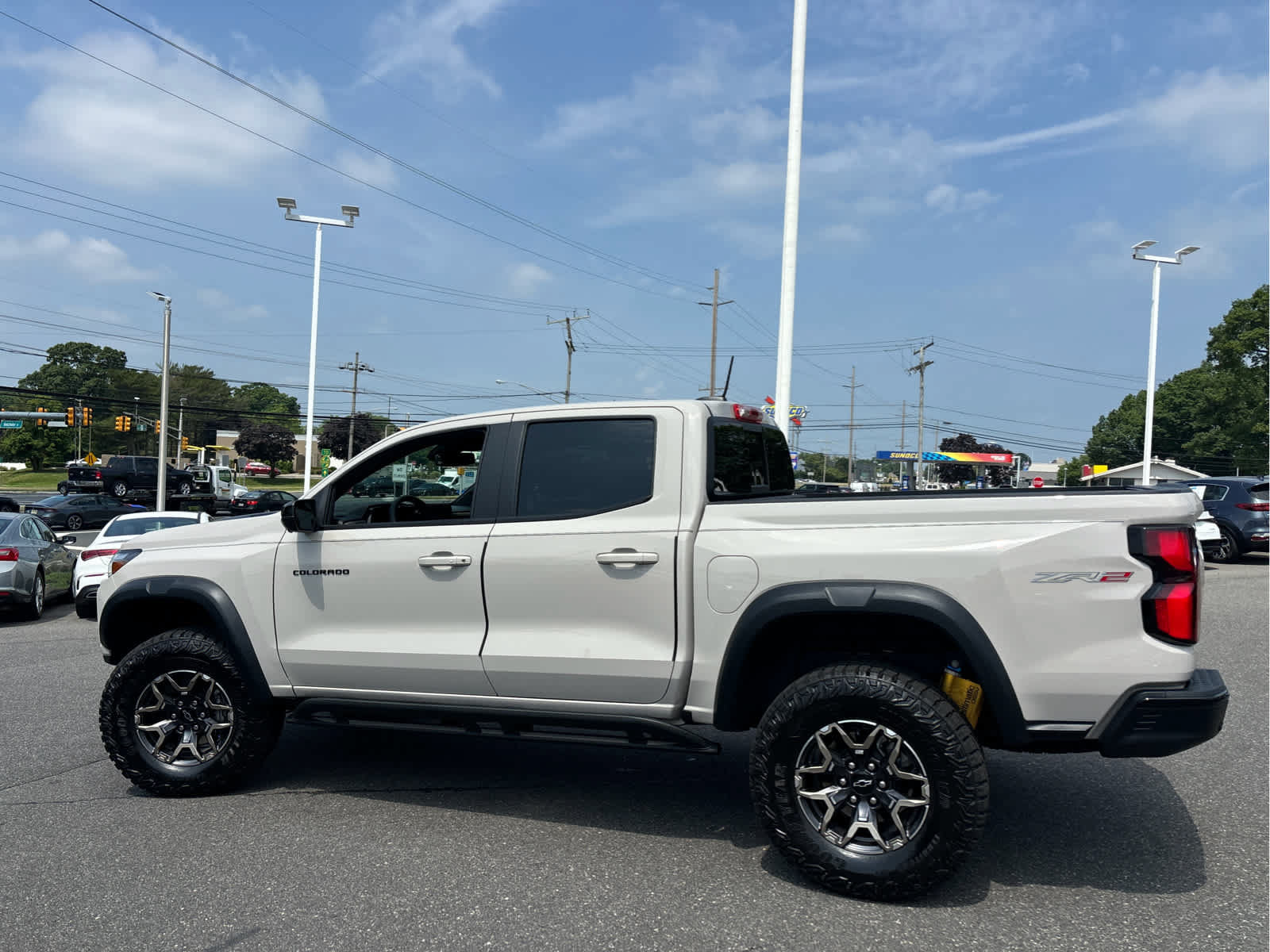 Certified 2026 Chevrolet Colorado ZR2 w/ Technology Package AWD/4WD image 7