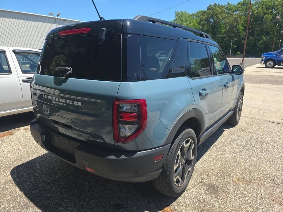 Certified 2023 Ford Bronco Sport Outer Banks w/ Tech Package AWD/4WD image 4