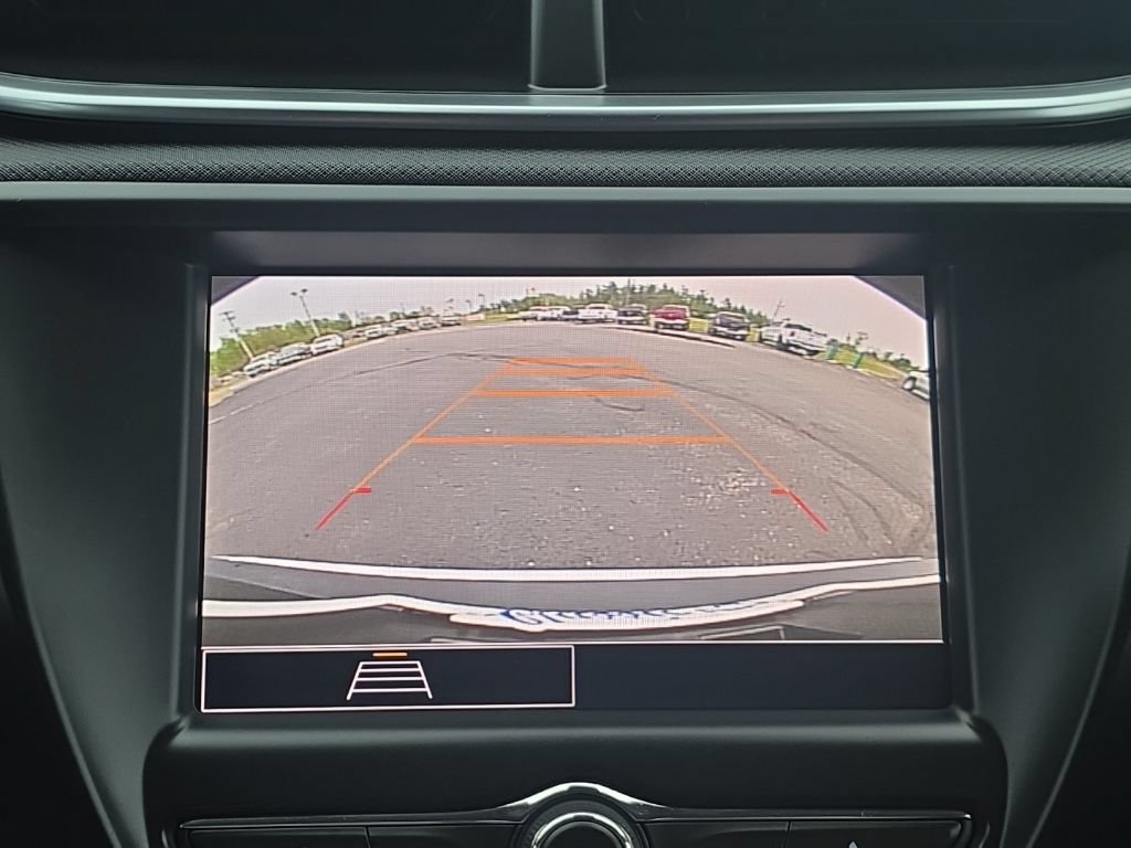 Used 2023 Chevrolet TrailBlazer LT FWD image 28