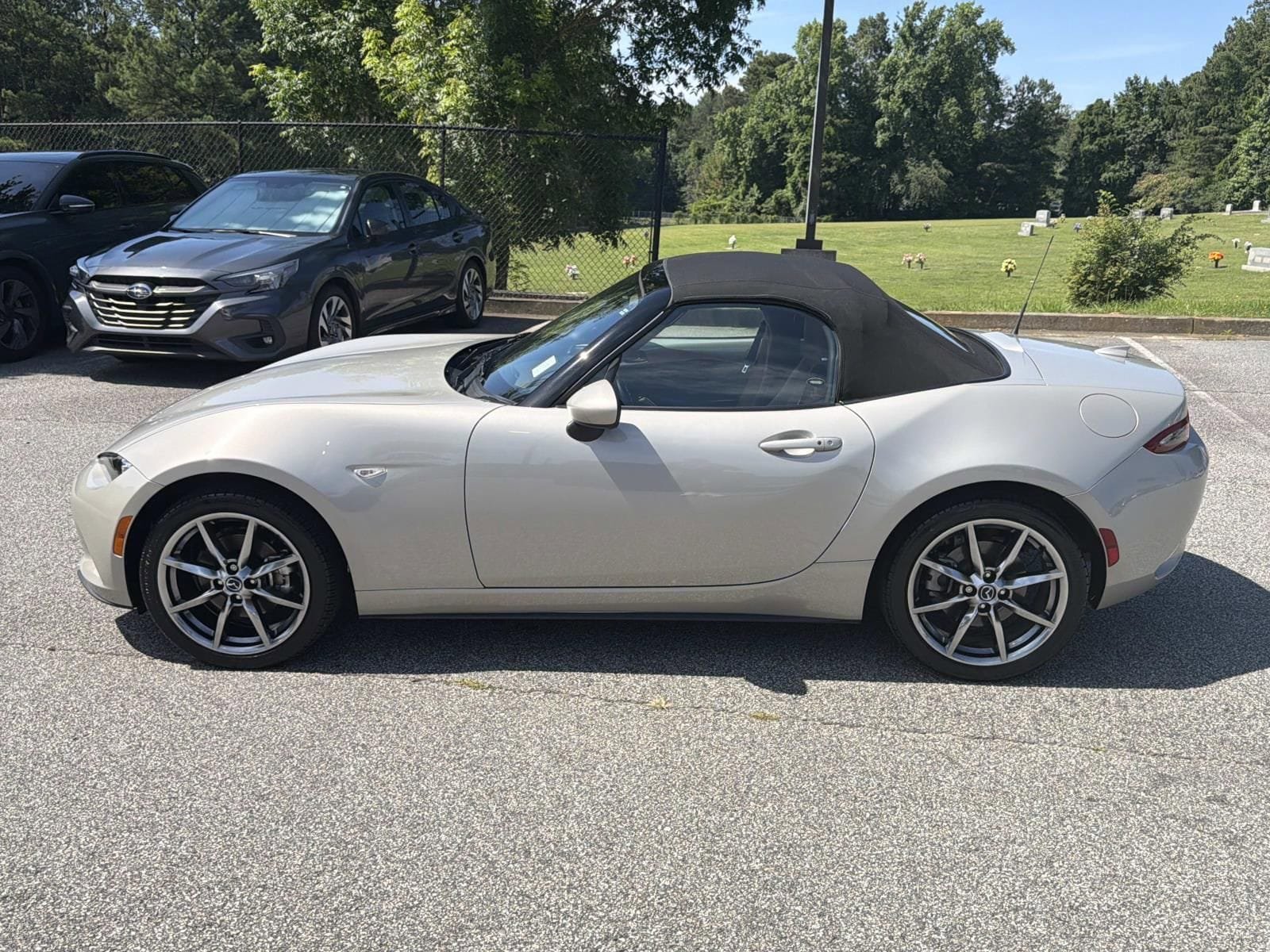 Used 2022 MAZDA MX-5 Miata Grand Touring w/ Weather Package RWD image 4