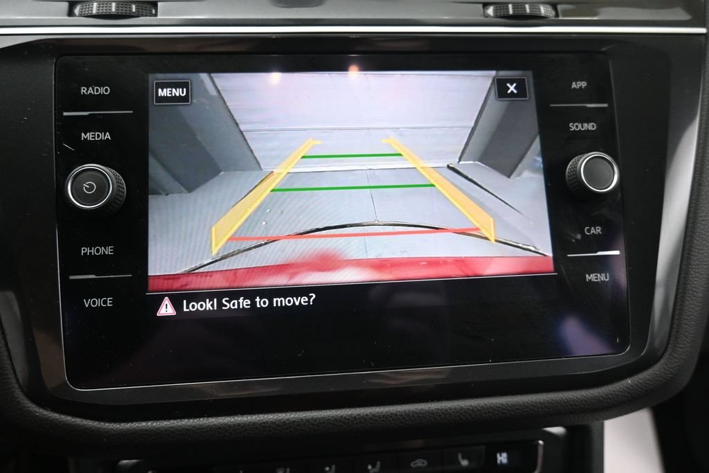 Used 2018 Volkswagen Tiguan SE AWD/4WD image 20