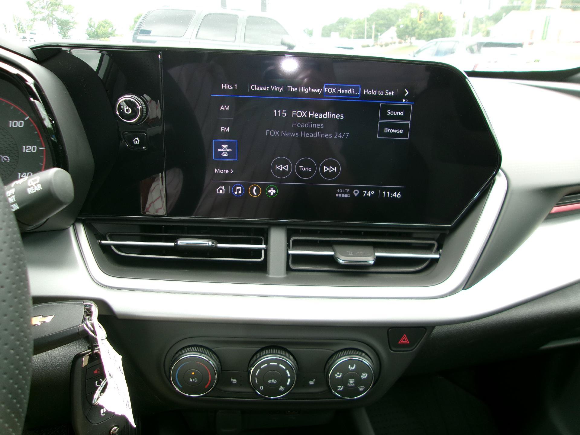 New 2026 Chevrolet Trax RS w/ Sunroof Package FWD image 18