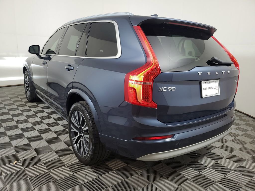 Used 2022 Volvo XC90 T5 Momentum w/ Climate Package FWD image 6