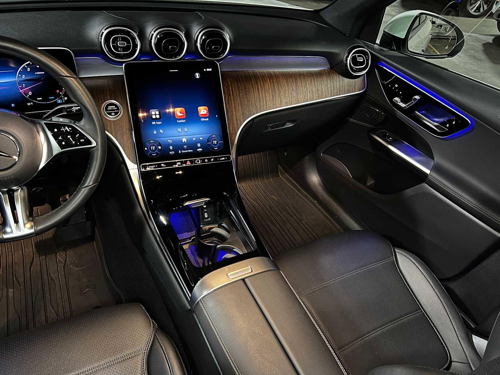 Certified 2025 Mercedes-Benz GLC 300 4MATIC image 38