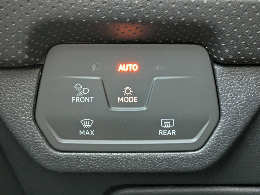 Certified 2024 Volkswagen Atlas Cross Sport SEL R-Line image 38