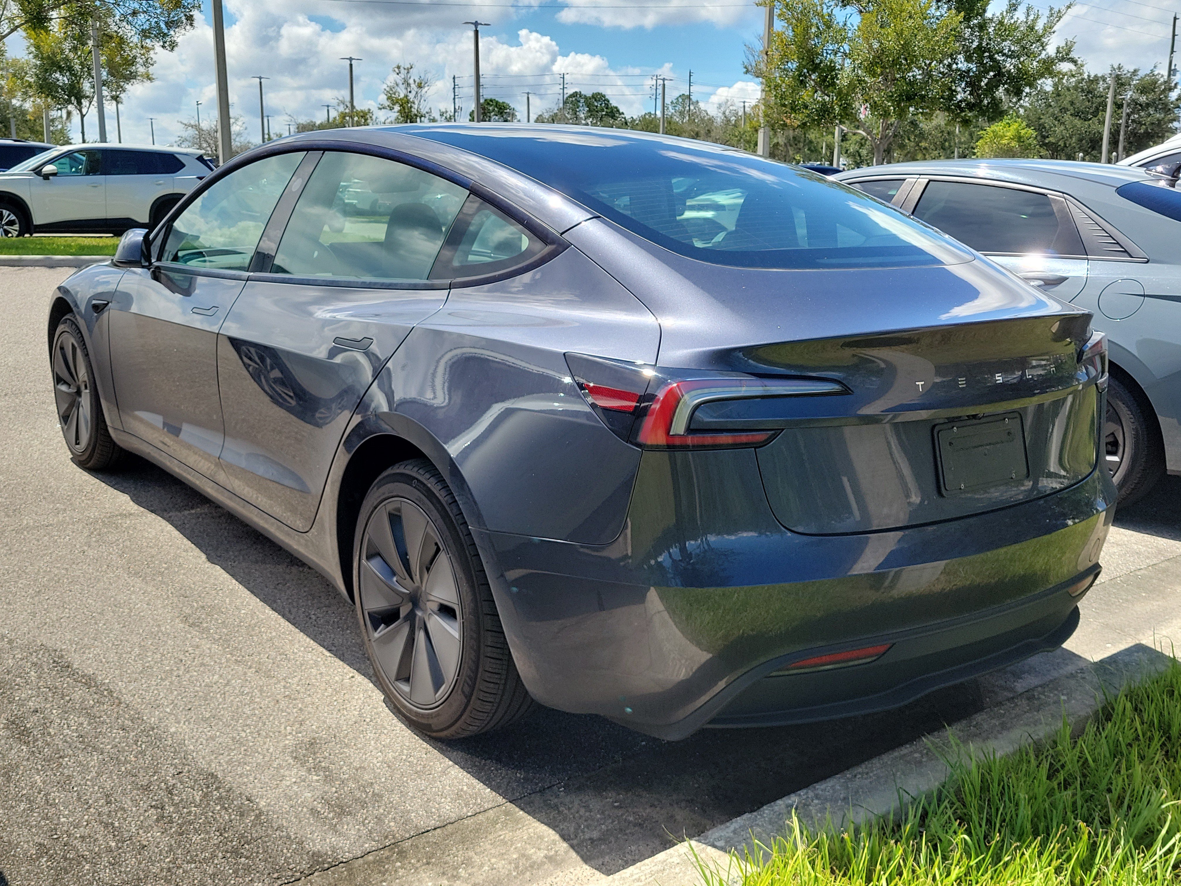 Used 2025 Tesla Model 3 Long Range RWD image 4