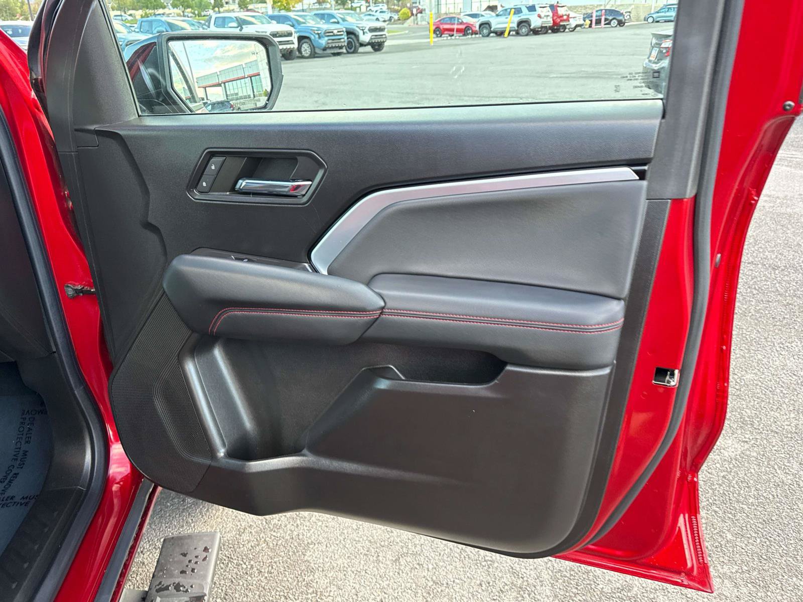 Used 2023 Chevrolet Colorado Z71 w/ Z71 Convenience Package 2 AWD/4WD image 19