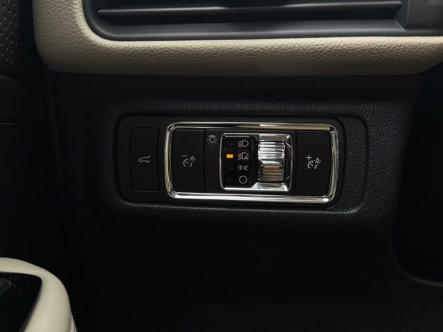 New 2026 Lincoln Corsair Premiere image 31