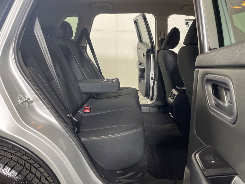 Used 2024 Nissan Rogue S FWD image 21