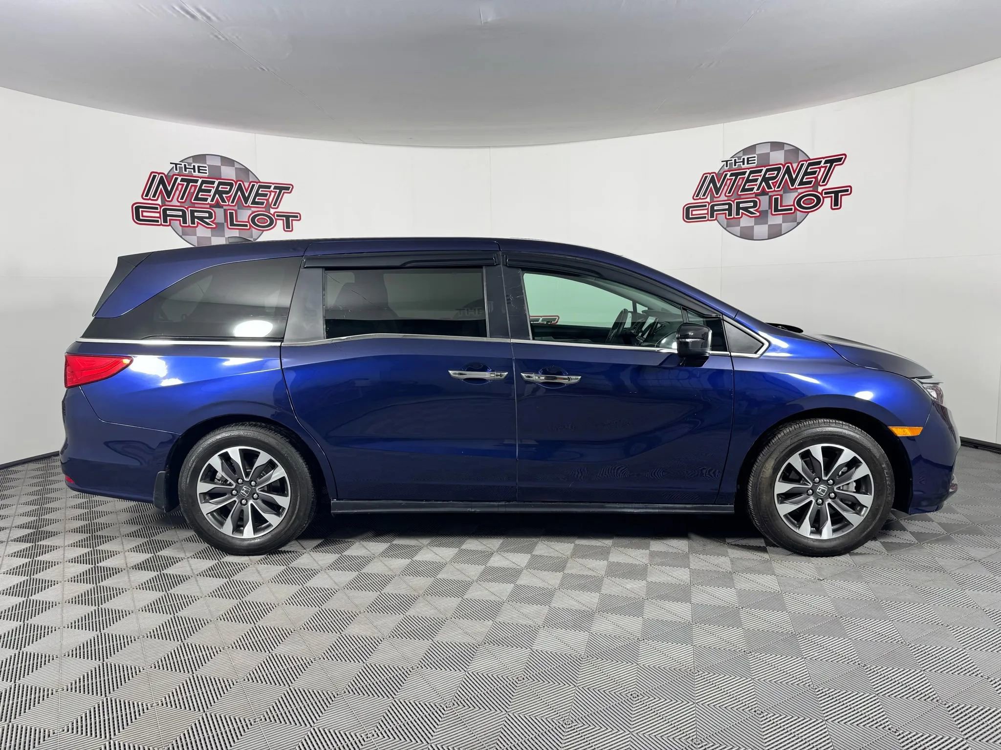 Used 2024 Honda Odyssey EX-L image 8