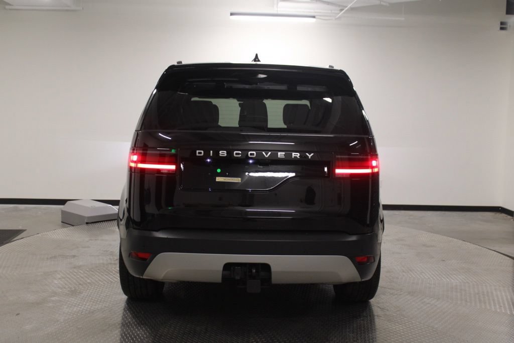 Used 2025 Land Rover Discovery S AWD/4WD image 6