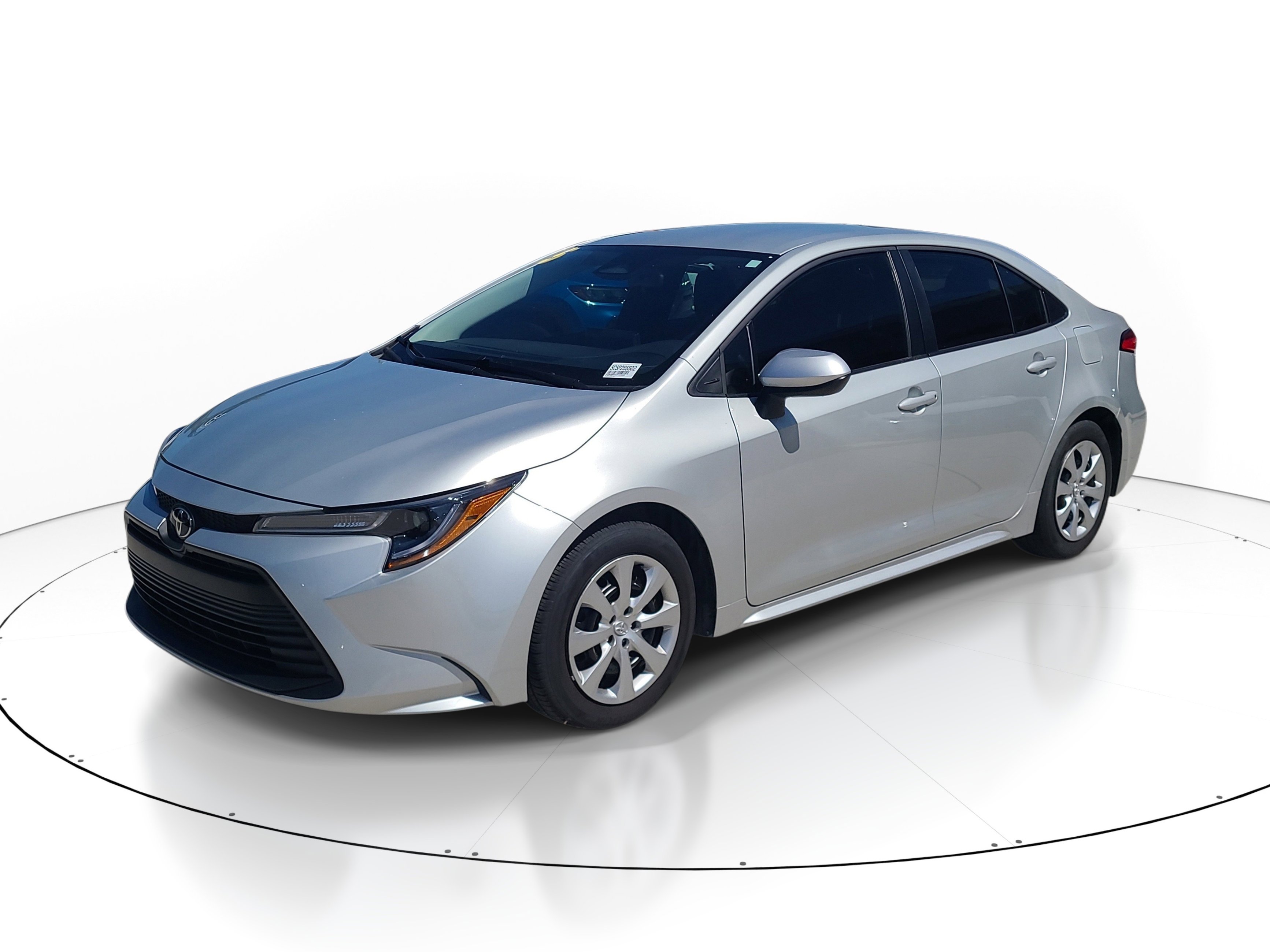 Used 2025 Toyota Corolla LE FWD image 3