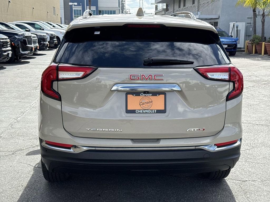 Used 2022 GMC Terrain AT4 w/ Tech Package image 4