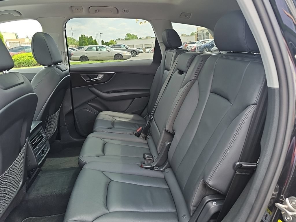 Used 2023 Audi Q7 3.0T Premium AWD/4WD image 5
