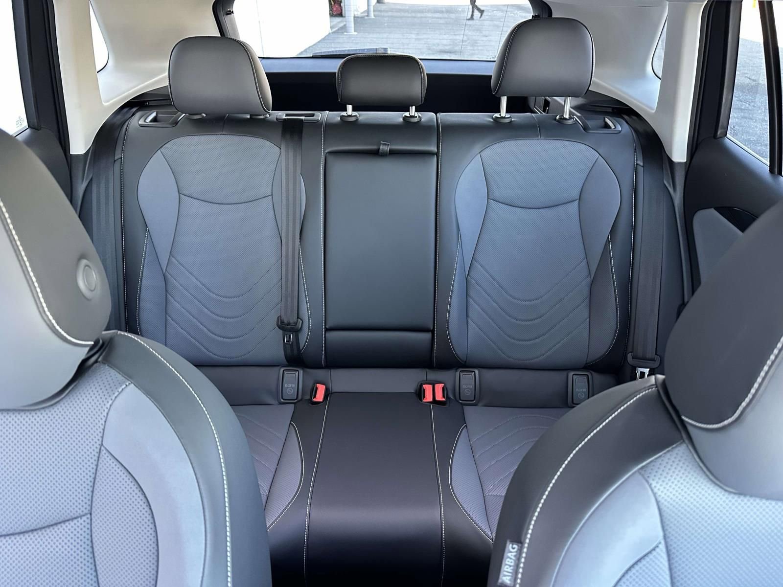 New 2026 Volkswagen Tiguan SE image 14