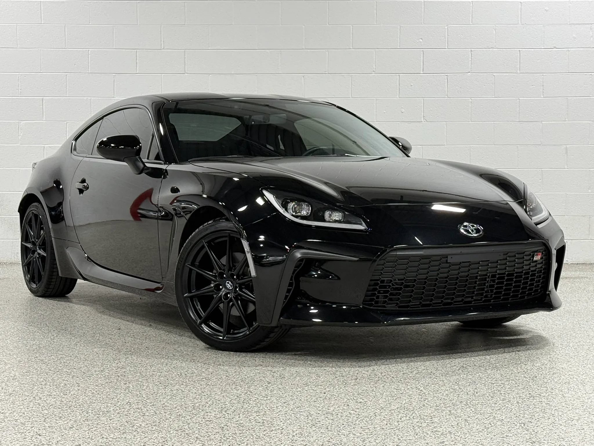 Used 2023 Toyota GR86 Premium w/ ALL Weather Mat Package (TMS) RWD image 4