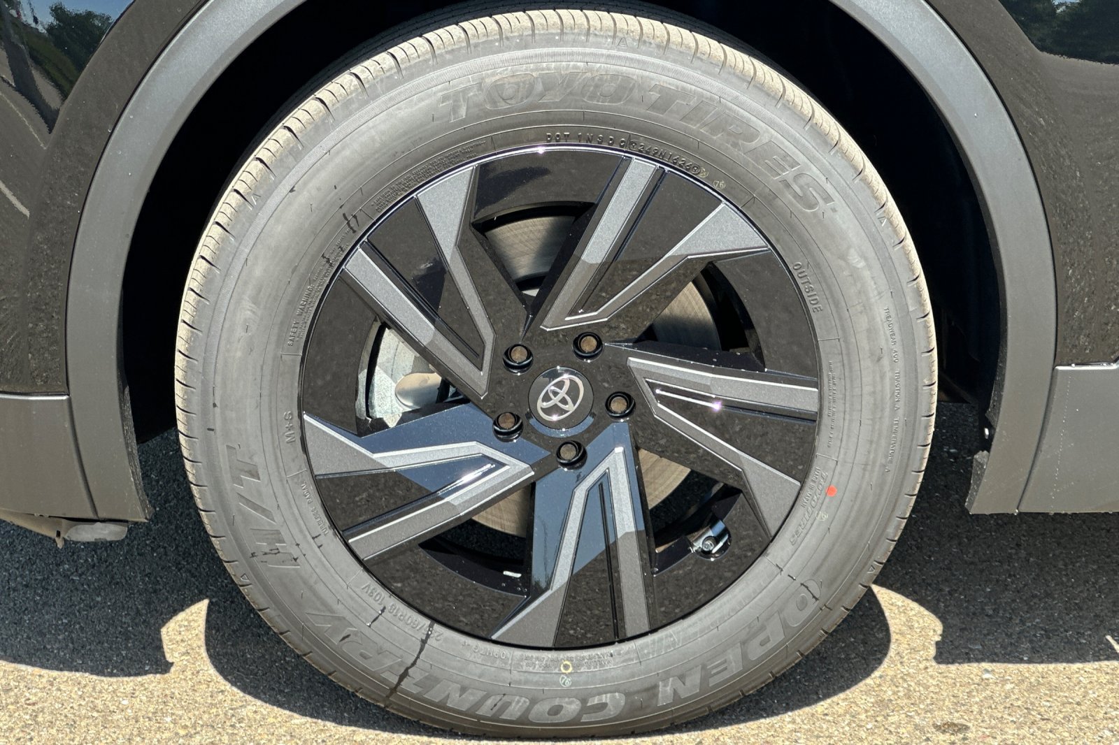 New 2026 Toyota C-HR AWD/4WD image 31