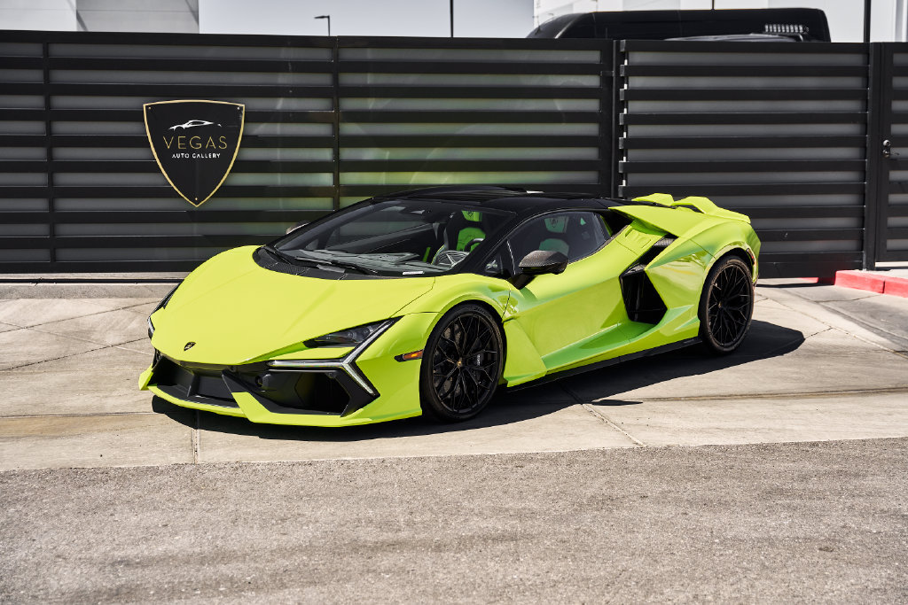 Used 2026 Lamborghini Revuelto AWD/4WD image 5