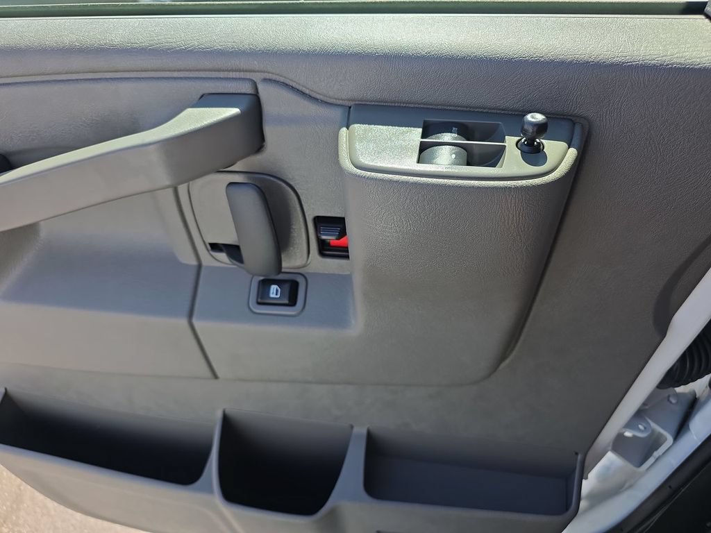 Used 2024 GMC Savana 2500 w/ Driver Convenience Package RWD image 22