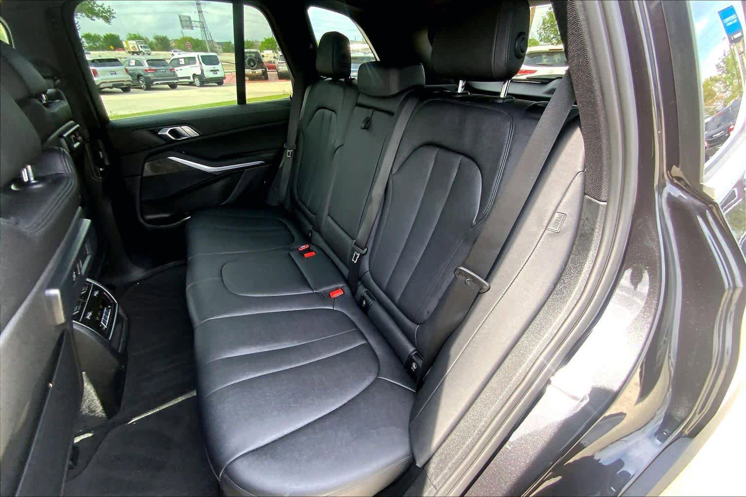 Used 2022 BMW X5 sDrive40i w/ Premium Package image 21