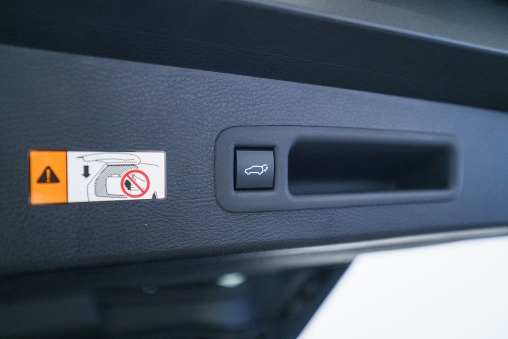 Certified 2026 Toyota Sienna LE FWD image 38