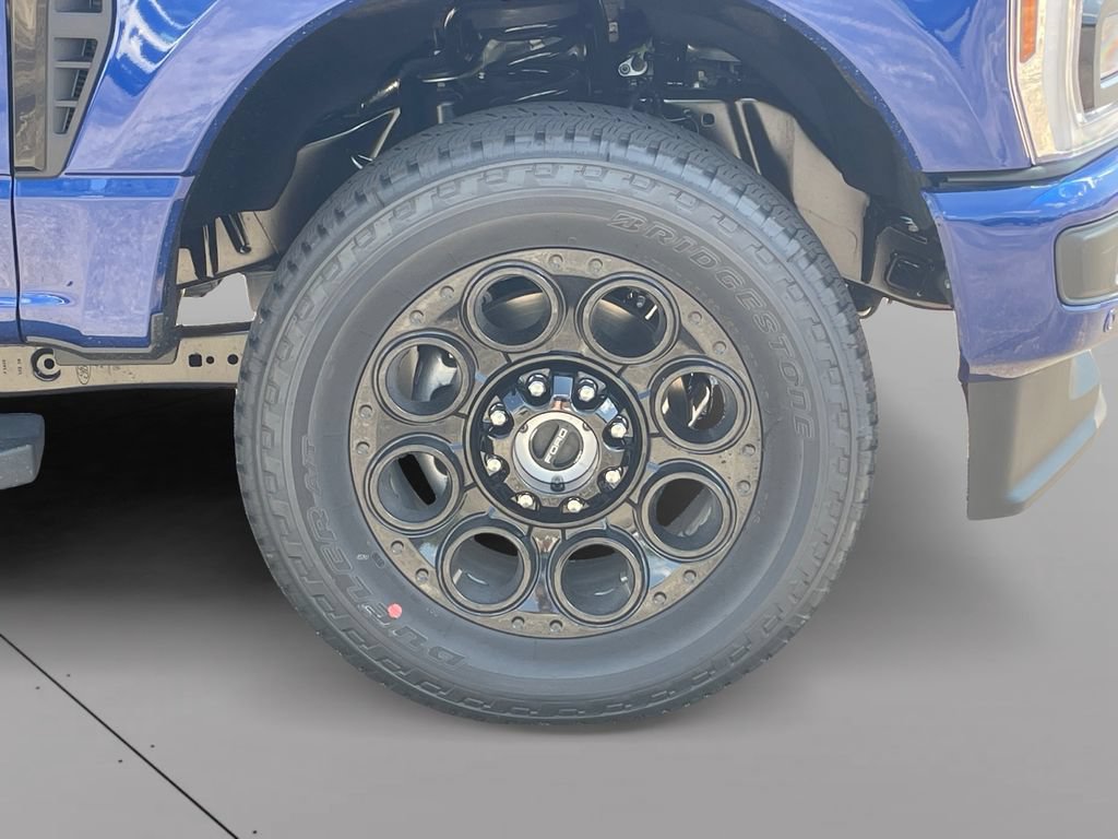 New 2026 Ford F250 Lariat w/ Black Appearance Package AWD/4WD image 9