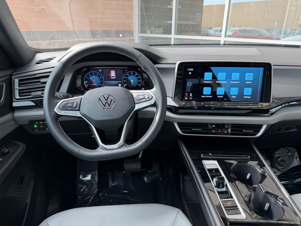 Used 2024 Volkswagen Atlas Cross Sport SEL AWD/4WD image 16