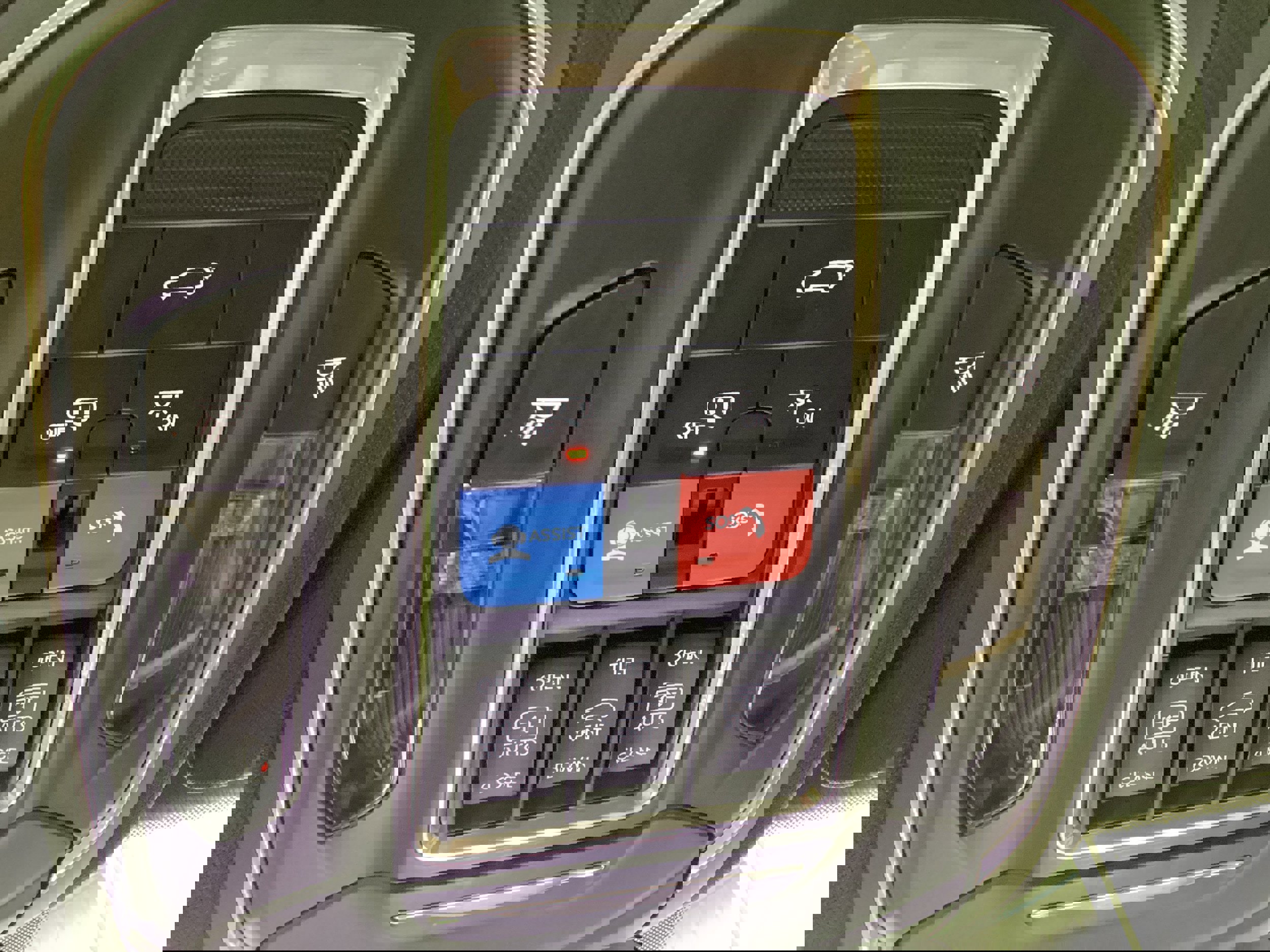 Used 2024 Jeep Grand Cherokee Limited w/ Luxury Tech Group II image 22