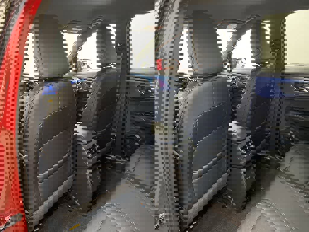 Used 2025 Chevrolet Equinox EV LT w/ Convenience Package image 15