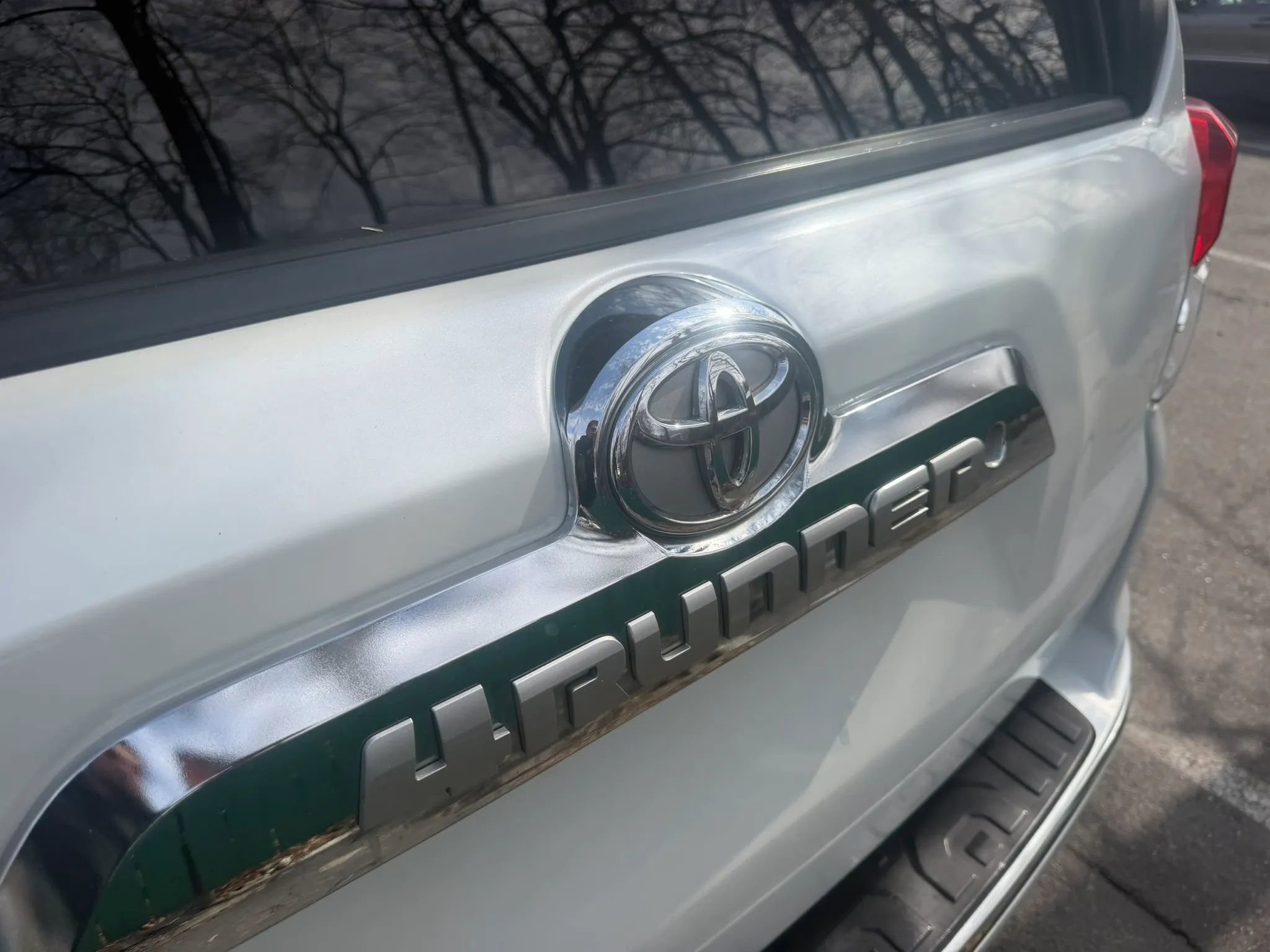 Used 2012 Toyota 4Runner SR5 AWD/4WD image 13