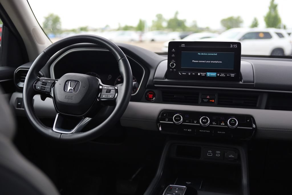 Used 2025 Honda Pilot EX-L image 29