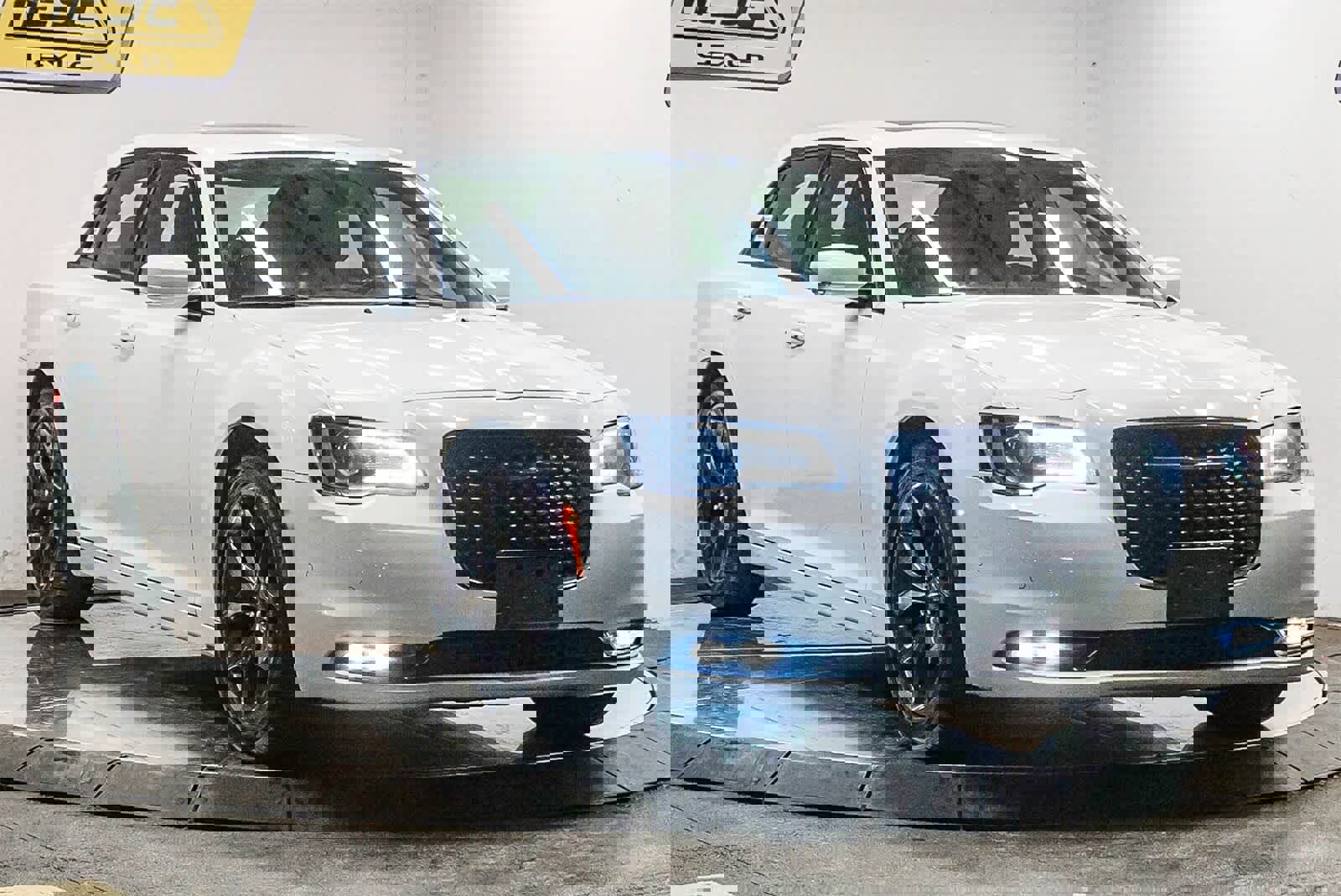 Used 2022 Chrysler 300 S image 5