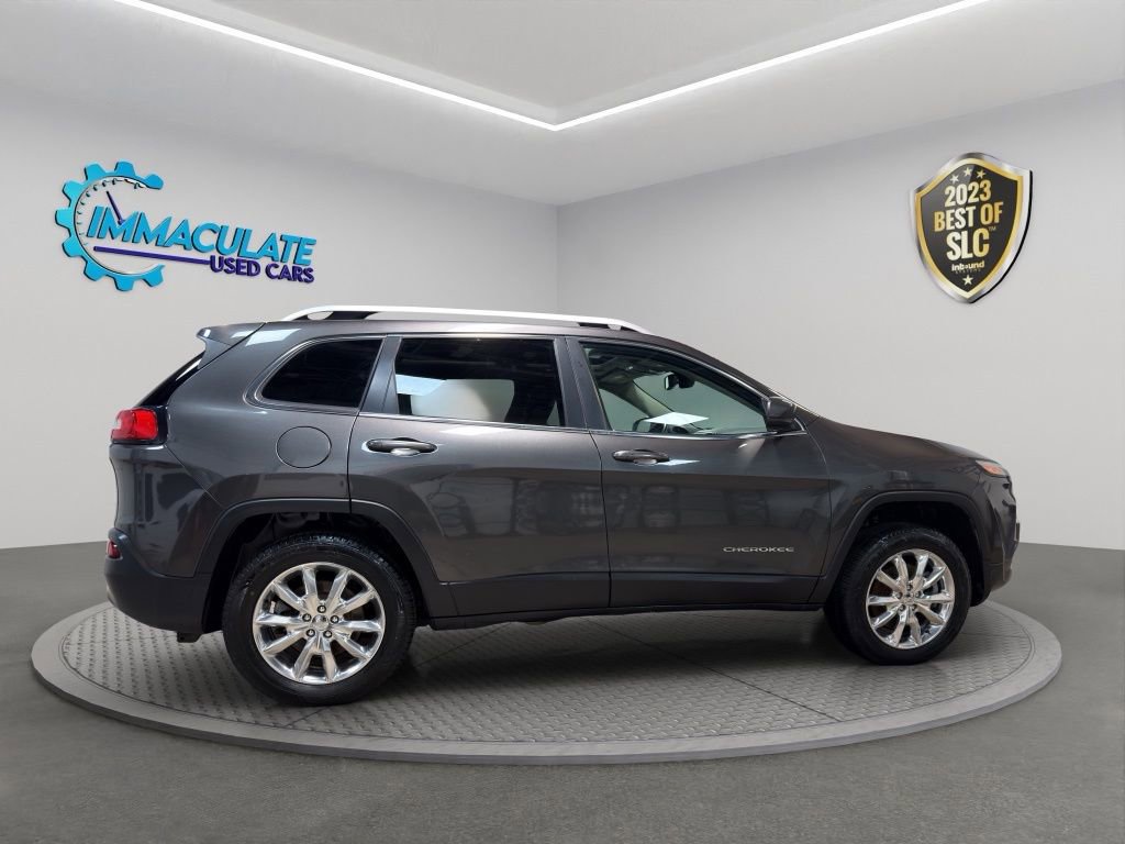 Used 2014 Jeep Cherokee Limited w/ Luxury Group AWD/4WD image 6