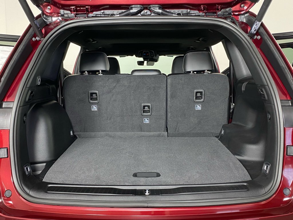 New 2026 Jeep Grand Cherokee Altitude image 20