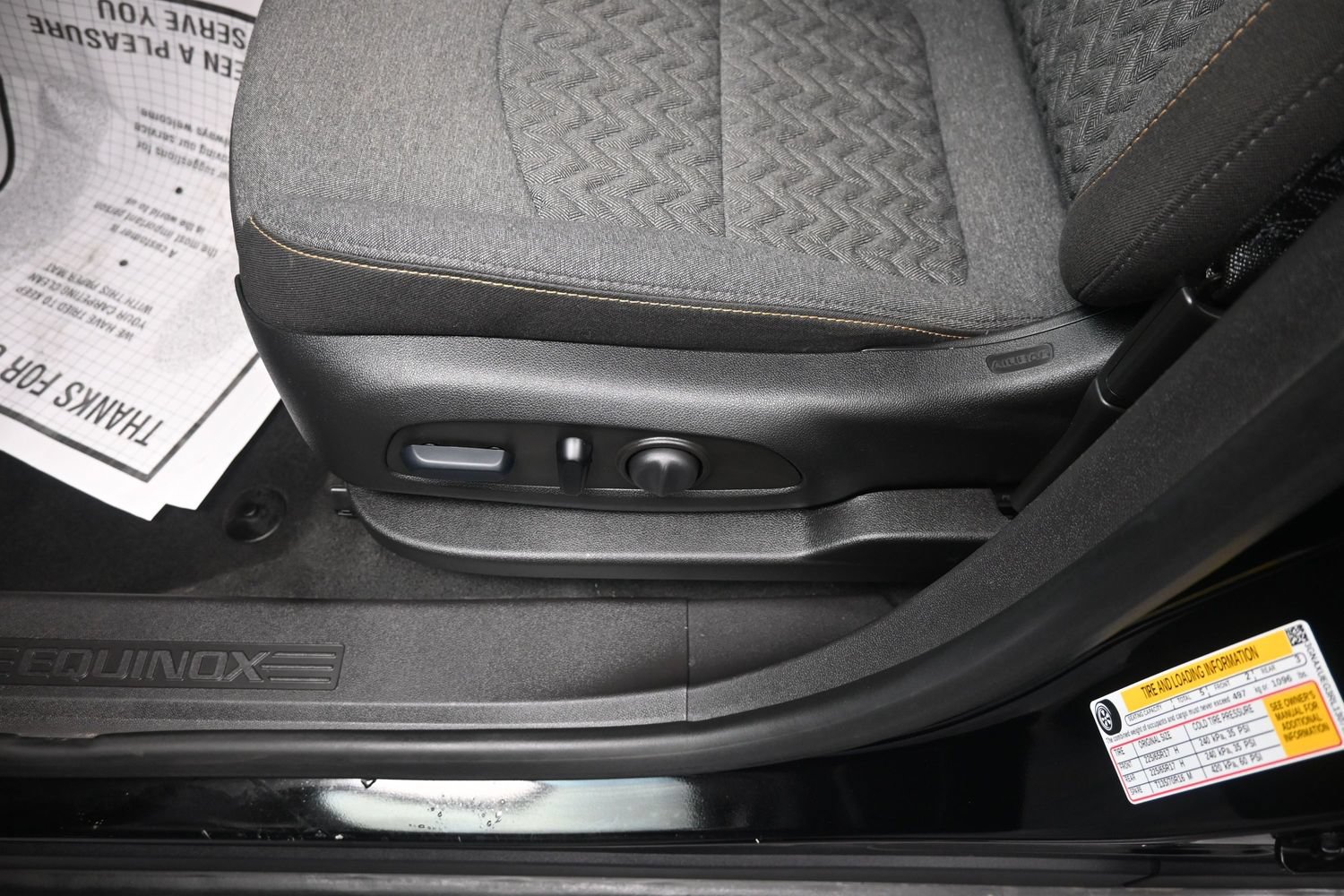 Used 2024 Chevrolet Equinox LT AWD/4WD image 16
