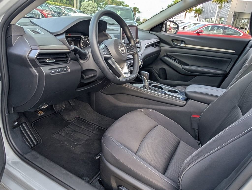 Certified 2023 Nissan Altima 2.5 SV FWD image 11