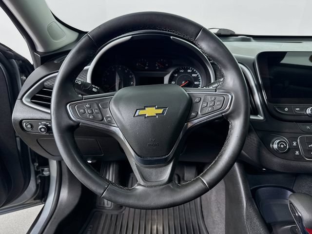 Used 2025 Chevrolet Malibu RS FWD image 12