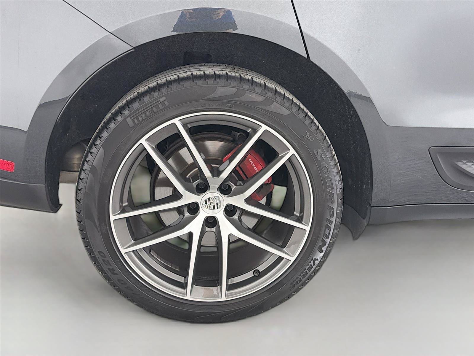 Certified 2023 Porsche Macan S AWD/4WD image 13