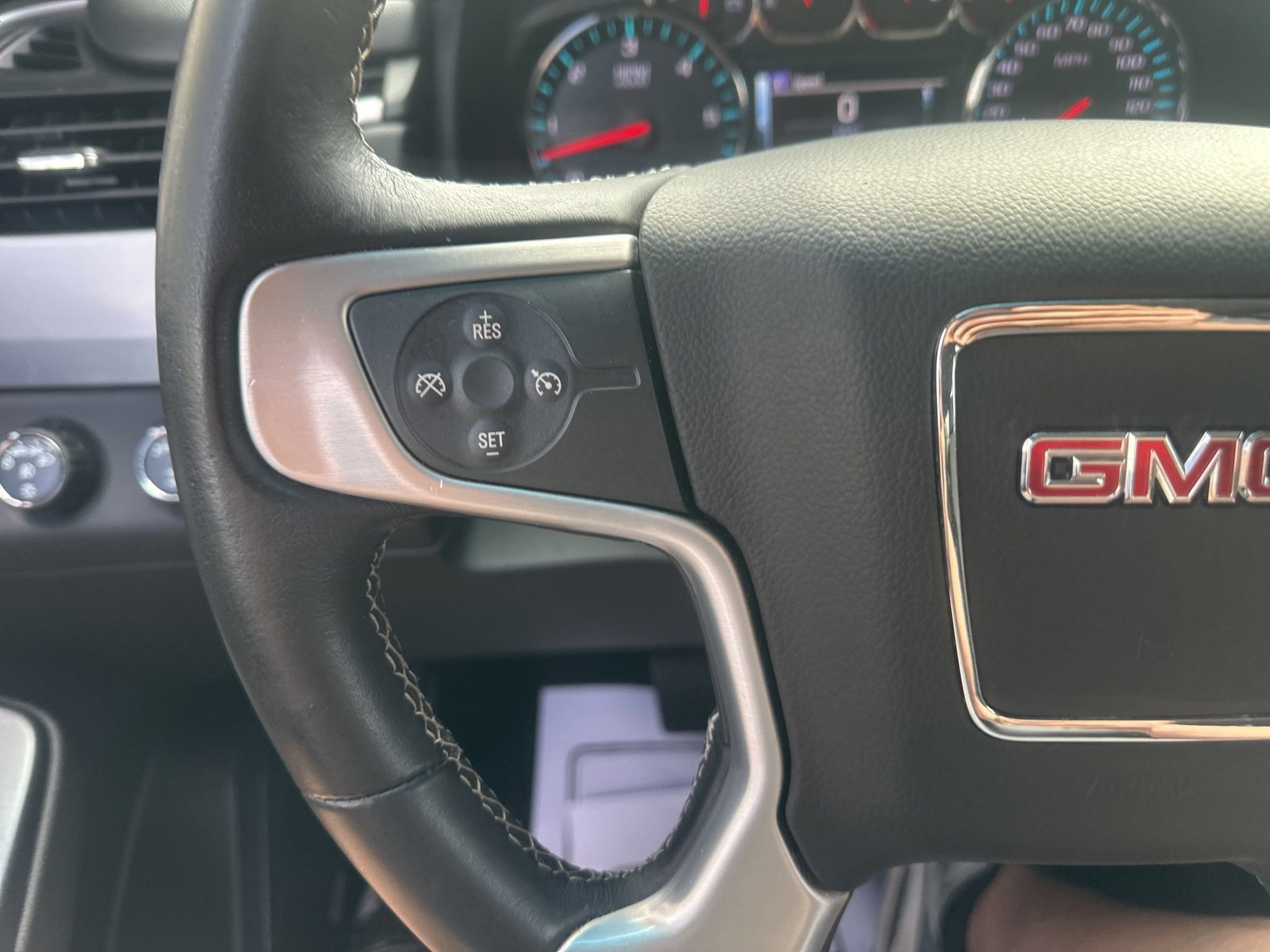 Used 2017 GMC Yukon SLE w/ SLE Value Package AWD/4WD image 28