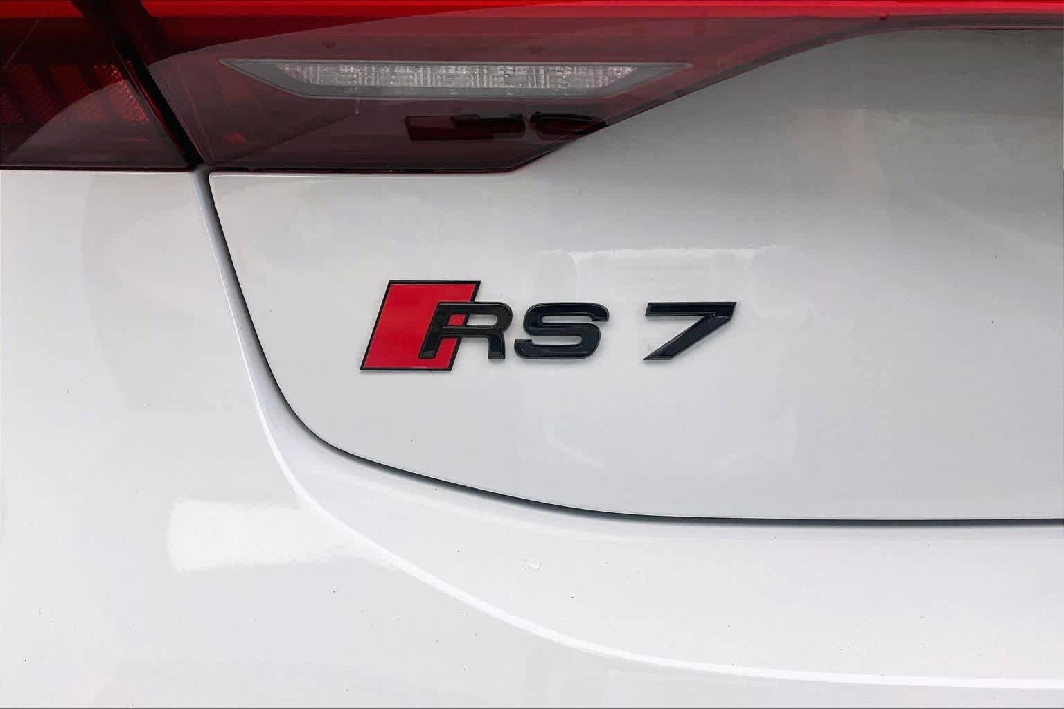 Certified 2025 Audi RS 7 Performance w/ Matte Carbon Package AWD/4WD image 32