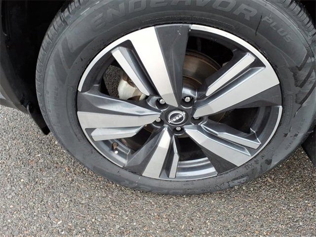 Used 2023 Nissan Rogue SL w/ SL Premium Package image 12