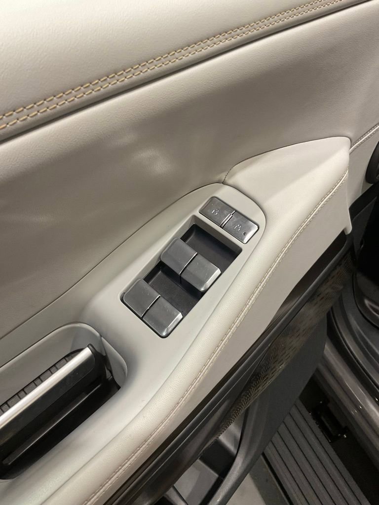 Used 2025 Lincoln Navigator L Black Label w/ Black Label Special Edition image 7