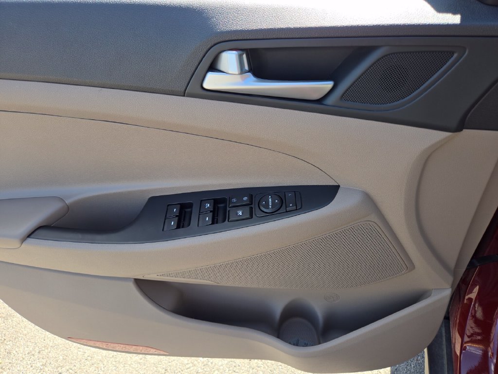Used 2020 Hyundai Tucson Value AWD/4WD image 17